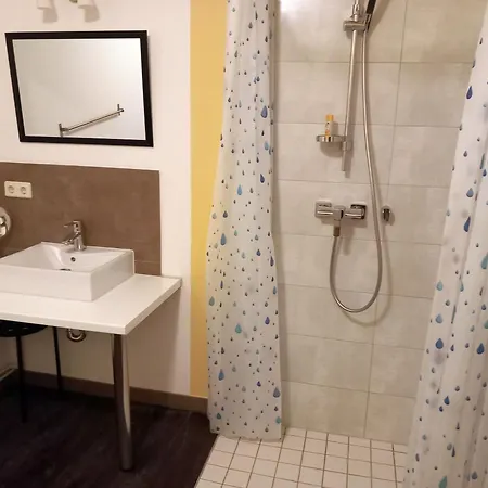 Klassmo Kulturcafe&gästehaus Mit Kulturwerkstatt * Luckenwalde