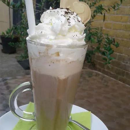 Klassmo Kulturcafe&gaestehaus Mit Kulturwerkstatt * Luckenwalde