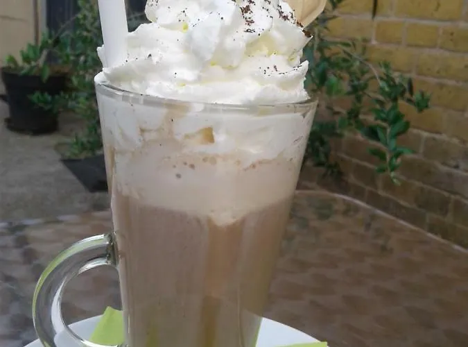 Klassmo Kulturcafe&gaestehaus Mit Kulturwerkstatt * Luckenwalde